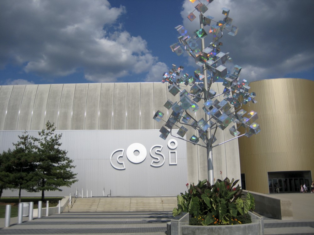 COSI Columbus (Centro de Ciencia e Industria)